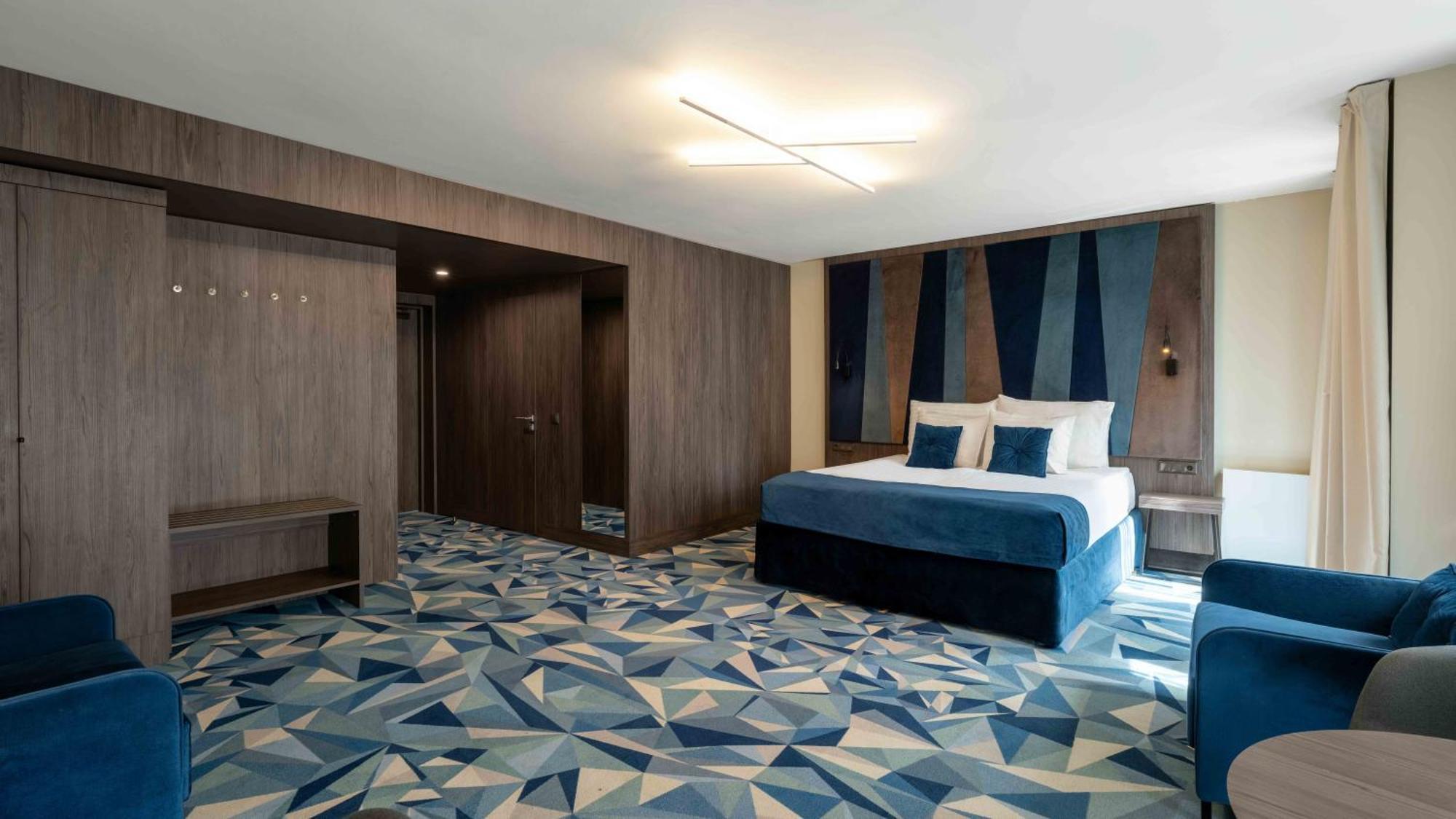 เวลล์ตัน ริเวอร์ไซด์ สปา โฮเทล Hotel รีกา ภายนอก รูปภาพ